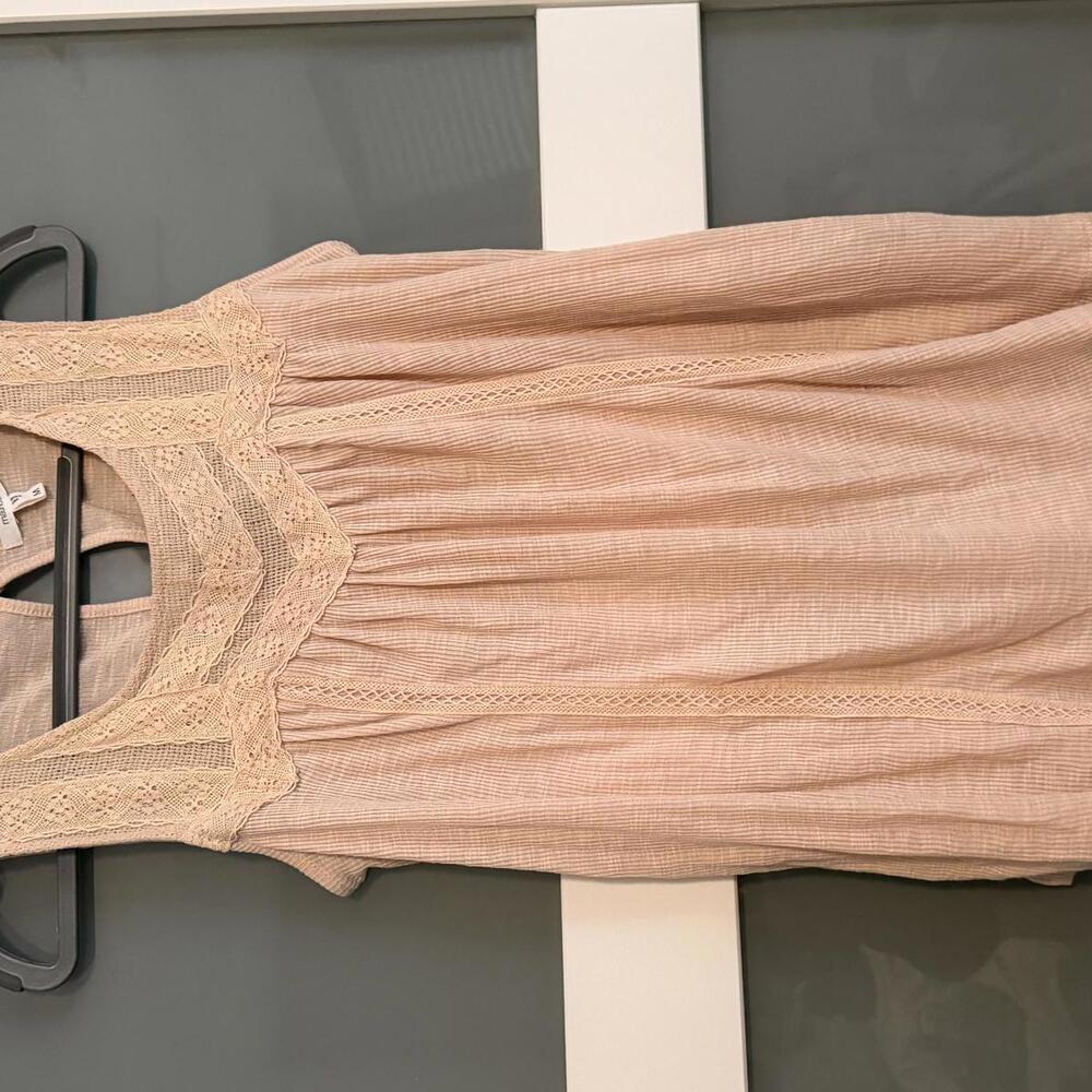 Maurices Women's Sleeveless Lace Detail Tank Top Medium